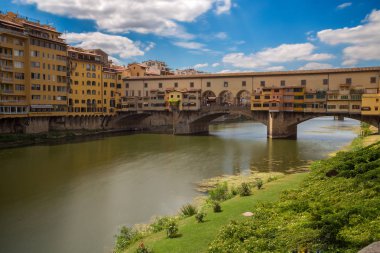 Floransa (Firenze), 28 Temmuz 2017 - görünüm Ponte Vecchio Floransa (Firenze), Tuscany, İtalya.
