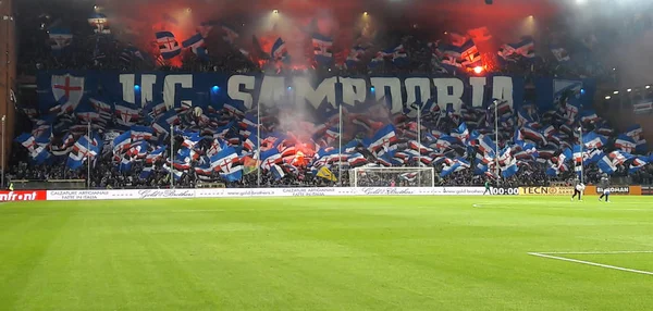 Genua Italien April 2018 Sampdoria Fans Vor Einem Nächtlichen Fußballspiel — Stockfoto