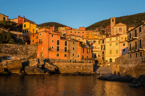 小さな海村 Tellaro レーリチ Soezia リグーリア州 イタリア ヨーロッパの近くでの長時間露光 — ストック写真