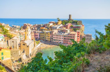 Vernazza, İtalya, 31 Temmuz 2017 - panoramik bir Vernazza, 5 Terre, La Spezia eyaletinin, Ligurian kıyısında, İtalya.