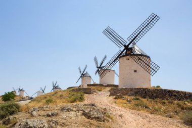 Campo de CRIPT'daki yel değirmenleri grubudur. La Mancha, Consuegra, Don Kişot rota, İspanya, Europe
