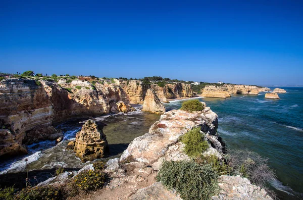 ポルトガル アルガルヴェ ヨーロッパの大西洋岸沿いにマリーニャ ビーチ Corvoeiro 南ポルトガル — ストック写真