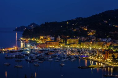 Liman ve gece, Santa Margherita Ligure, Cenova, İtalya tarafından köy görünümü / iskele / gece / ışık / iskele / yaz / tatil