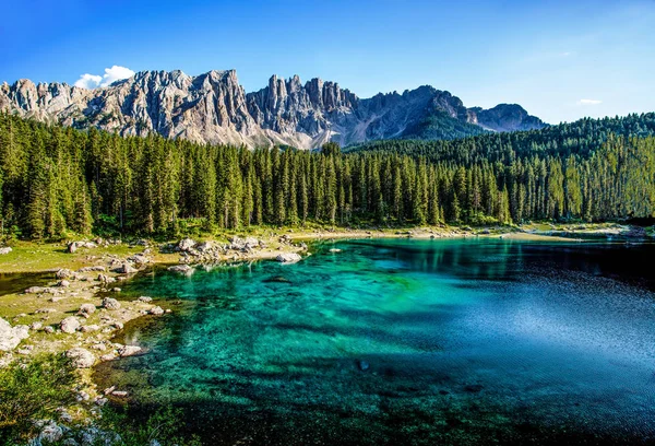 Karersee Lago Carezza South Tyrol Italy Arka Plan Dağ Latemar — Stok fotoğraf
