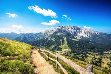 Dolomites, Rosengarten Grup, İtalyan Alpler, İtalya çevresinde peyzaj.