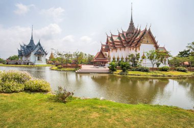 Samut Prakan, Tayland, Mart, 6, 2017 - Dusit Maha Prasat Sarayı (The Grand Palace) ve Sanphet Prasat Sarayı, Ayutthaya antik şehir parkı, Muang Boran, Samut Prakan Eyaleti, Tayland