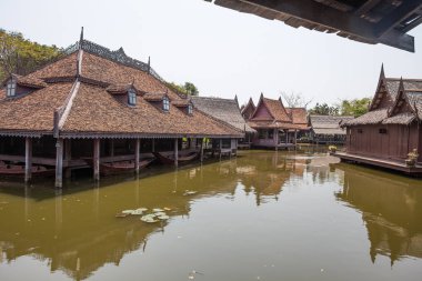 Samut Prakan, Tayland, 6 Şubat 2017 - Suüstü pazarı antik şehir parkı, Muang Boran, Samut Prakan Eyaleti, Tayland