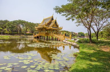 Samut Prakan, Tayland, 6 Şubat 2017 - Sala, on kısımdan antik şehir parkı, Muang Boran, Samut Prakan Eyaleti, Tayland