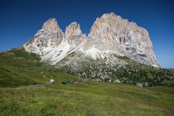 Sassolungo Val Gardena Dolomity Włochy Sassolungo Alp Stojący Nad Kolorowymi — Zdjęcie stockowe