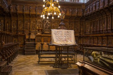 Burgos, İspanya, 11 Haziran 2016 - Cid Campeador'ın Burgos Katedrali Meryem Ana mezarda. Burgos Katedrali Unesco tarafından dünya mirası siteleri arasında eklenir.
