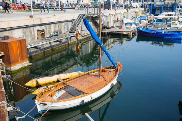 Genoa Gênes Italie Avril 2017 Leudo Bateau Dans Port Gênes — Photo