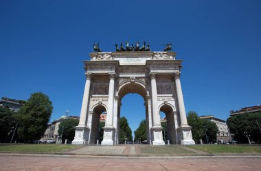 Milan, İtalya, Haziran, 7, 2017 - Arco della Pace, (kemer barış), Milan, İtalya'nın şehir merkezinde Sempione Parkı yakınındaki
