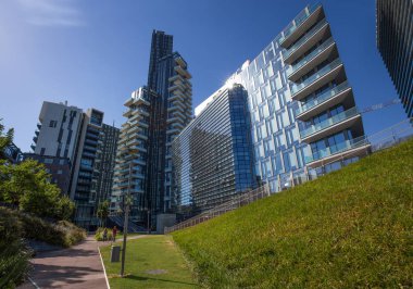 Milan, İtalya, 7 Haziran 2017 - Solaryum panelleri Tower 