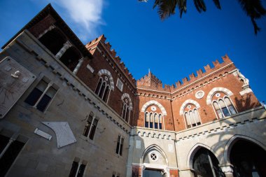 On dokuzuncu yüzyıl kale Cenova, İtalya'da deniz Kaptan Enrico Alberto d'Albertis ait olduğu.