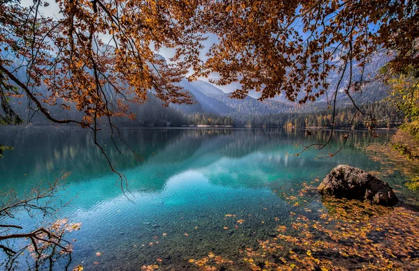 Herbstlicher Blick Auf Den Tovel See Val Non Naturpark Adamello — Stockfoto