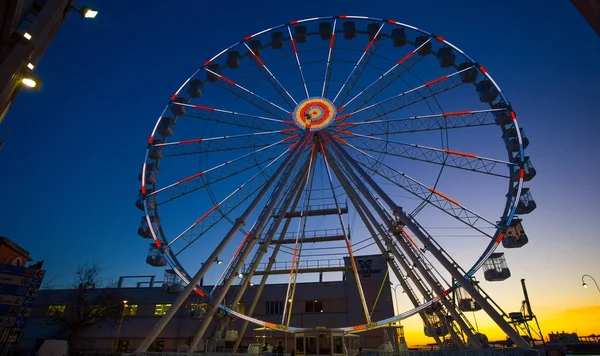 Roda Gigante Com Luzes Coloridas Zona Portuária Porto Antico Génova — Fotografia de Stock