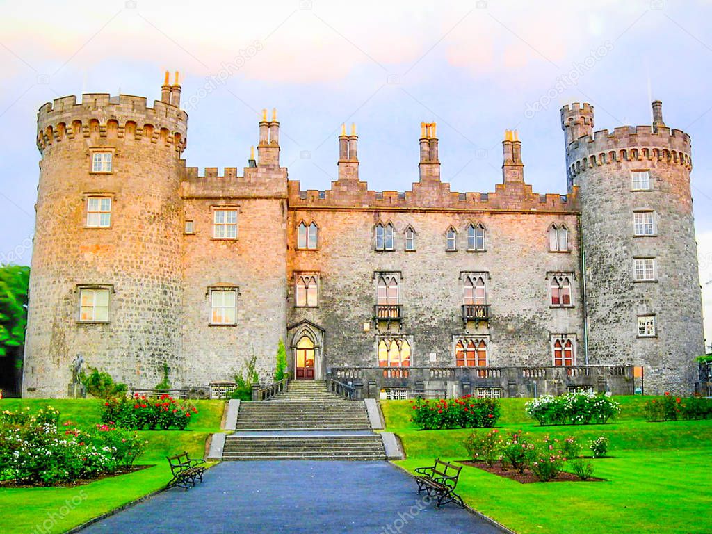 Kilkenny Castle at dusk, Co. Kilkenny, Ireland