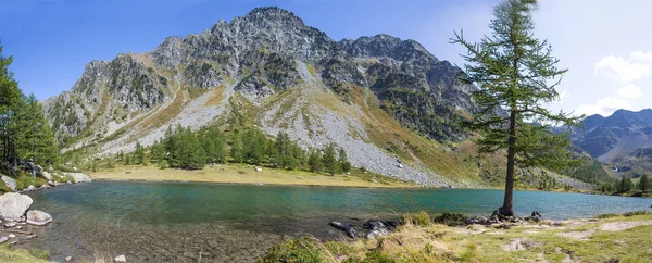 Vista Del Lago Arpy Val Aosta Alpes Italianos Italia —  Fotos de Stock