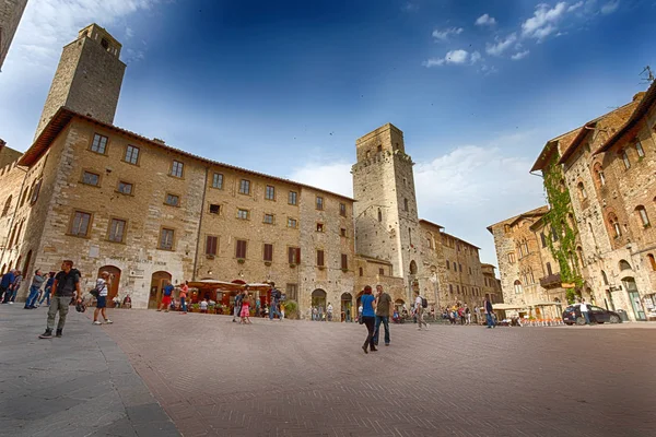 San Gimignano, İtalya, 5 Mayıs 2015 - San Gimignano görünümü, Siena eyaletinin, Toskana, İtalya
