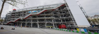 Paris, Fransa, 6 Eylül 2018 - cephe ' nın merkezinin Georges Pompidou Paris, Fransa. Centre Georges Pompidou dünyada modern sanatın en ünlü müzelerinden biridir.