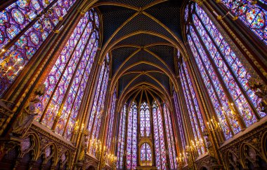 Paris, Fransa, 6 Eylül 2018 - cam windows Paris, Fransa'da Sainte Chapelle içinde lekeli.
