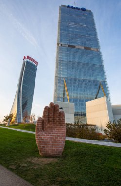 Milan, İtalya, 5 Aralık 2018 - Hadid Kulesi ve Milan 