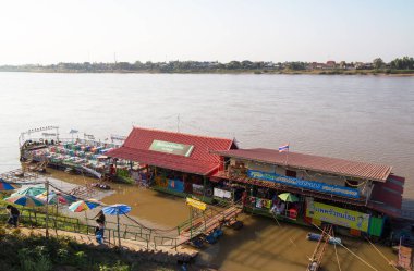 Nong Khai, Thailand, 27 Ocak 2019 - bir restoran Mekong Nehri Nong Khai şehir, Tayland, Asya.