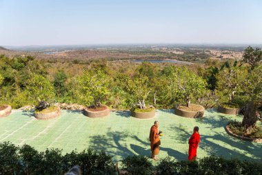 Sakon Nakhon, Tayland 2 Şubat, 2019-, Tham Pha daen Wat tapınağında Monks, Sakon Nakhon, Tayland