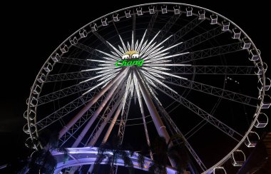 Bangkok, Tayland, 10 Ocak 2019 - Gece Asiatique Bangkok'ta dönme dolap, Tayland.