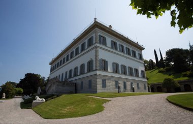 Bellagio, Italya, 19 Haziran 2019-Villa Melzi ve Como Gölü, Italya Bellagio köyünde bahçeleri görünümü