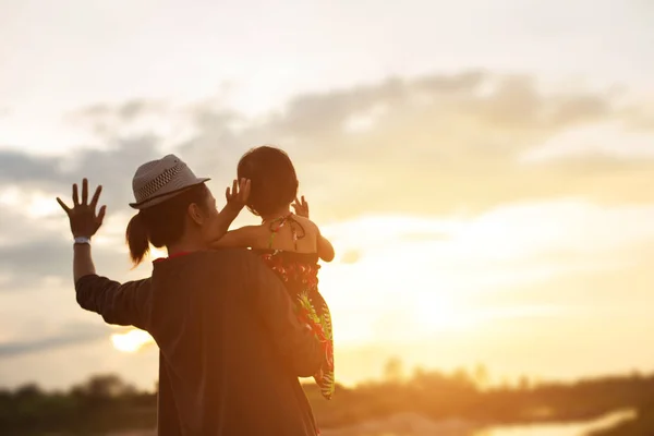 Silhouette Happy Young Girl Child Arms His Loving Mother Hug — Stock Photo, Image