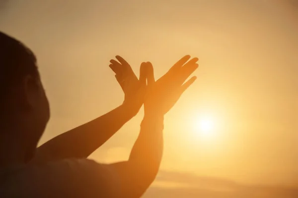 Forma Mani Sole — Foto Stock