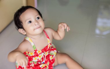 sevimli küçük kız portresi