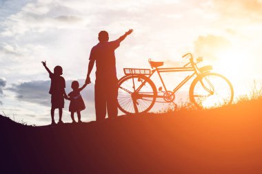 Motorcu aile siluet baba ve oğul