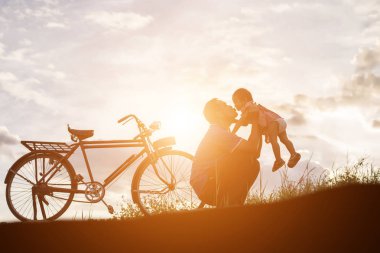 Baba ve oğul sunset bulvarında eğleniyor