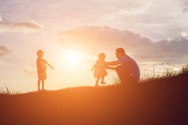 Baba ve oğul sunset bulvarında eğleniyor