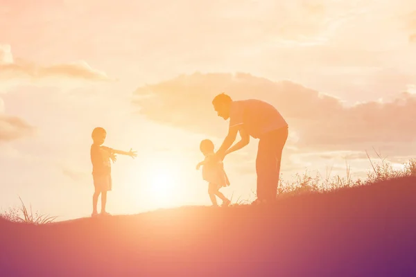 Father Son Having Fun Sunset — Stock Photo, Image