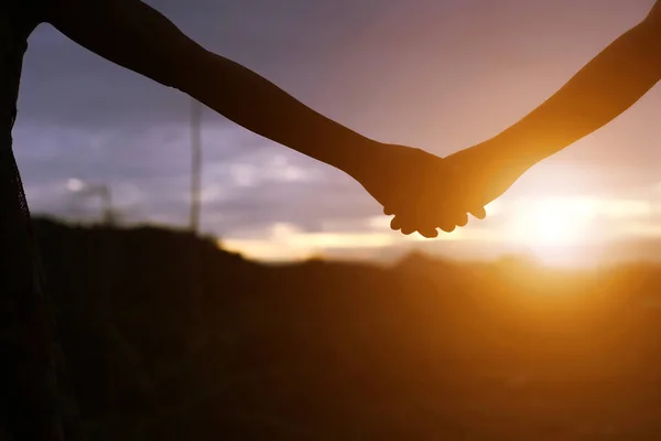 Young Couple Holding Hands Nature Sunrise — Stock Photo, Image