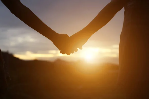 Young Couple Holding Hands Nature Sunrise — Stock Photo, Image