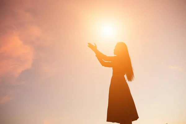 悲伤和沮丧的女人单独 — 图库照片