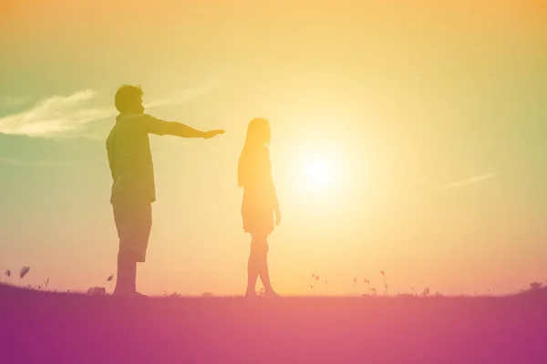 Een Paar Silhouetten Die Een Relatie Verbreken — Stockfoto