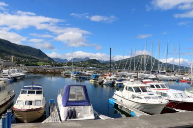 Norveç Orsta şehirde liman