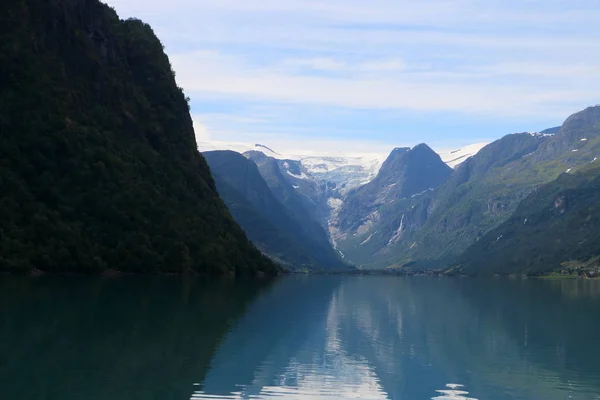 Bellissimo Lago Briksdalsbreen Norvegia — Foto Stock