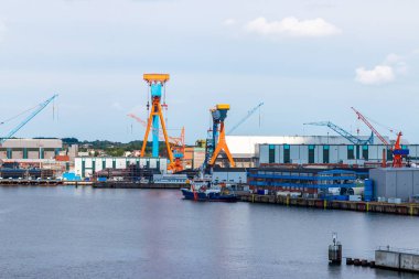 Almanya'da Kiel limanında Sanayi