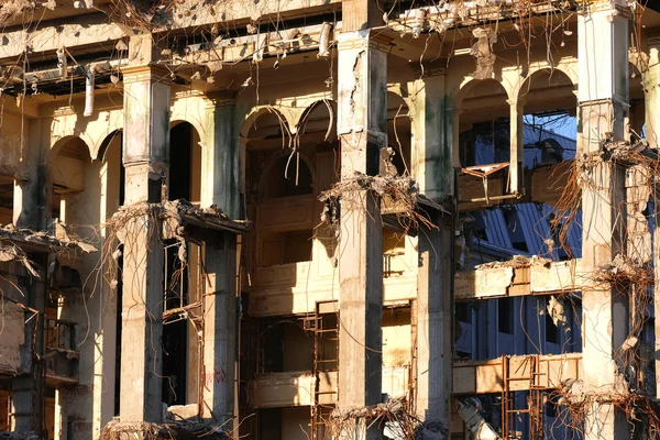 Demolished destructed building ruins. — Stock Photo, Image