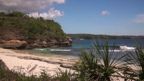 Paradise beach without people in secret lagoon — Stock Video