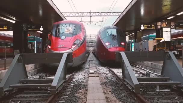 Řím Itálie Července 2018 Vysokorychlostní Vlaky Římě Stanici Frecciarossa Italo — Stock video