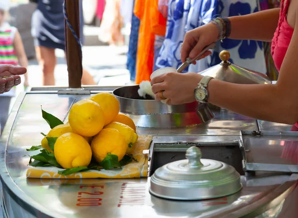 Positano Italie Juillet 2013 Granita Citron Vendu Dans Rue Positano — Photo