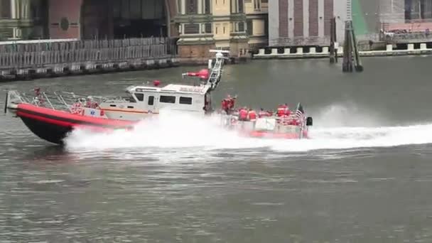 Nova York Eua Julho 2015 Corpo Bombeiros Barco Resgate Fdny — Vídeo de Stock