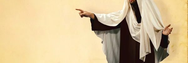 Άνθρωπος Φορώντας Κοστούμι Του Ιησού Χριστού Δείχνοντας Χέρι Και Δάχτυλο — Φωτογραφία Αρχείου